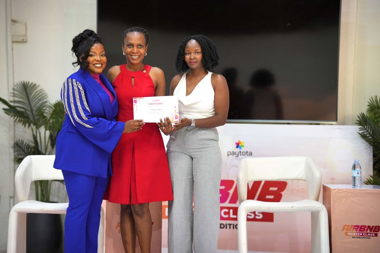 Large final cohort group photo with all attendees.